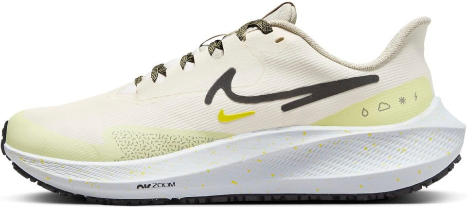 Running shoes Nike Pegasus Shield - Top4Running.com
