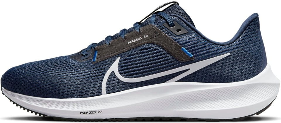 Running shoes Nike Pegasus 40